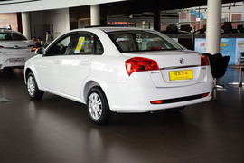 2015款别克凯越1.5L手动经典型