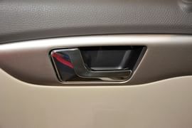 2015款别克凯越1.5L手动经典型