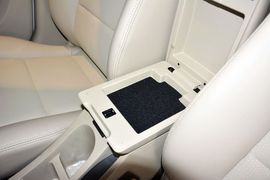 2015款别克凯越1.5L手动经典型
