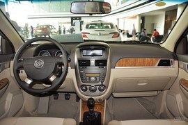 2015款别克凯越1.5L手动经典型