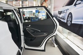 2015款现代全新胜达2.4L自动两驱智能型
