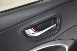 2015款现代全新胜达2.4L自动两驱智能型