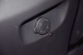 2015款现代全新胜达2.4L自动两驱智能型