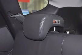 2015款现代全新胜达2.4L自动两驱智能型
