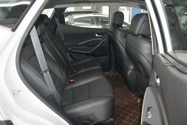 2015款现代全新胜达2.4L自动两驱智能型