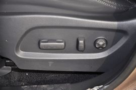 2015款现代全新胜达2.4L自动两驱智能型