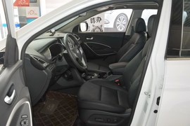 2015款现代全新胜达2.4L自动两驱智能型