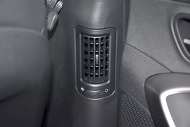 2015款现代全新胜达2.4L自动两驱智能型