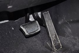 2015款现代全新胜达2.4L自动两驱智能型