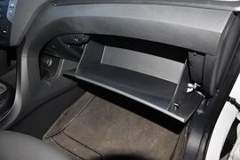 2015款现代全新胜达2.4L自动两驱智能型