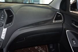 2015款现代全新胜达2.4L自动两驱智能型