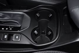 2015款现代全新胜达2.4L自动两驱智能型
