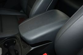 2015款现代全新胜达2.4L自动两驱智能型