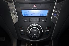 2015款现代全新胜达2.4L自动两驱智能型