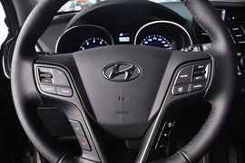 2015款现代全新胜达2.4L自动两驱智能型