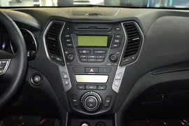 2015款现代全新胜达2.4L自动两驱智能型