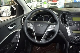 2015款现代全新胜达2.4L自动两驱智能型