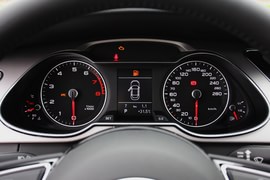 2015款奥迪A4L