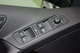 2015款大众途观1.8TSI手自一体两驱舒适版