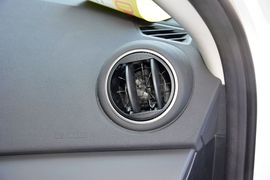 2015款马自达3星骋两厢1.6L手动舒适型