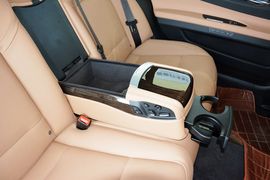 2013款宝马730Li豪华型