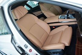 2013款宝马730Li豪华型