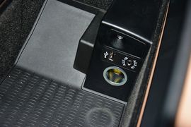 2013款宝马730Li豪华型