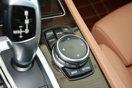 2013款宝马730Li豪华型