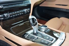 2013款宝马730Li豪华型