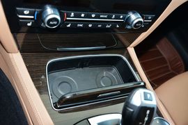 2013款宝马730Li豪华型