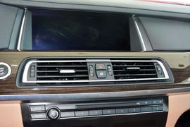 2013款宝马730Li豪华型