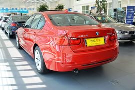 2015款宝马320i超悦版运动设计套装