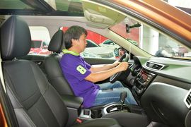 2014款日产奇骏2.5L