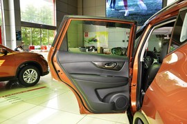 2014款日产奇骏2.5L
