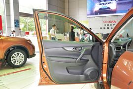 2014款日产奇骏2.5L