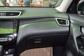 2014款日产奇骏2.5L