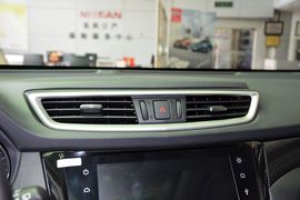 2014款日产奇骏2.5L