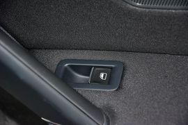 2015款大众高尔夫1.6L手动时尚型