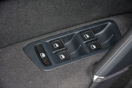 2015款大众高尔夫1.6L手动时尚型