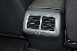 2015款大众高尔夫1.6L手动时尚型