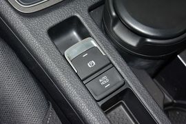 2015款大众高尔夫1.6L手动时尚型
