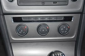 2015款大众高尔夫1.6L手动时尚型