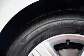 2015款大众高尔夫1.6L手动时尚型