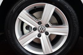 2015款大众高尔夫1.6L手动时尚型