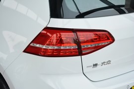 2015款大众高尔夫1.6L手动时尚型