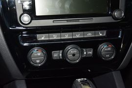 2015款大众速腾230TSI