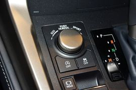 2015款雷克萨斯NX200