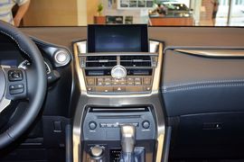 2015款雷克萨斯NX200