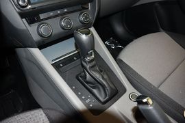 2015款斯柯达明锐1.6L自动逸俊版