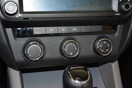 2015款斯柯达明锐1.6L自动逸俊版